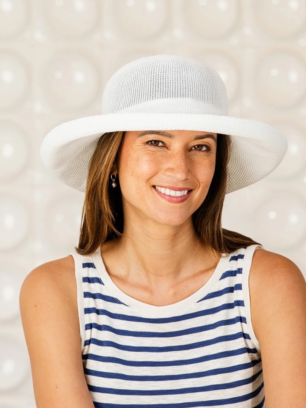 Wallaroo Victoria white Women’s Adjustable Size Sun Hat